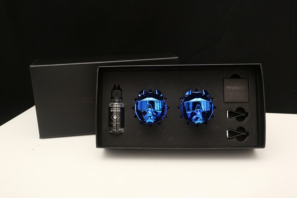 Creative Bulldog Car Air Freshener with Gift Box Creative Bulldog Car Air Freshener with Gift Box